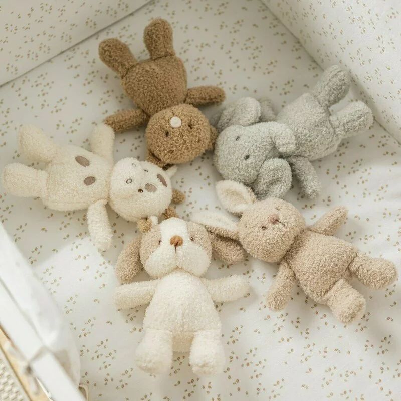 Jucarie plus bebelusi, Nattou, Baby Dog, 24 cm, Material moale si pufos, Prieten de joaca si mangaiere, Stimuleaza simtul tactil si motricitatea fina, 0 luni+, Bej