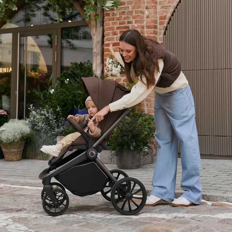 Carucior sport, Lionelo, Mika Plus, Cadru din aluminiu, Copertina XXL, Spatar reglabil in 3 pozitii, Cu accesorii, Pana la 22 kg, 6-48 luni; EN1888-1, EN1888-2 EN1466, Mocha Mousse