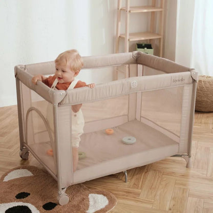 Patut pliant, Lionelo, Amelie, Cu intrare laterala, 100.5×70.5 cm, Include salteluta, roti, geanta pentru transport, Constructie usoara- 7 kg, Cadru stabil din otel, Bej